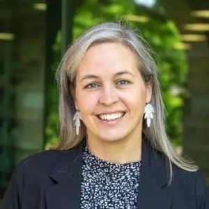 Dr. Erika Veth